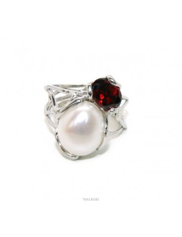 A007 Anello donna argento 925 regolabile realizzato a cera persa con perla barocca e granato rosso scuro